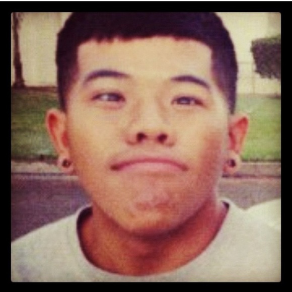 Meet your Posher, Phyroum - Picture 1 of 1